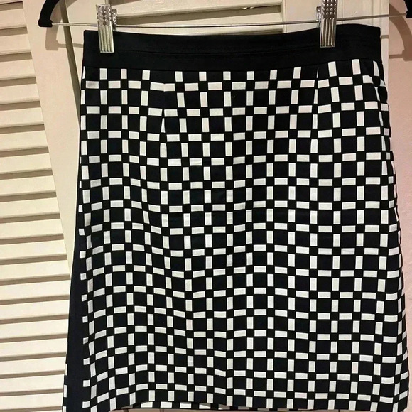 White House black market geometric print straight skirt - Picture 2 of 3